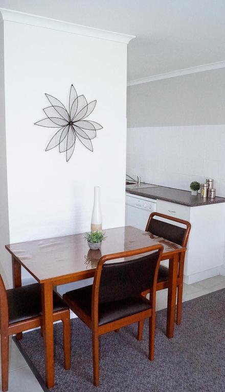 Maude St Apartments Шепъртън Стая снимка